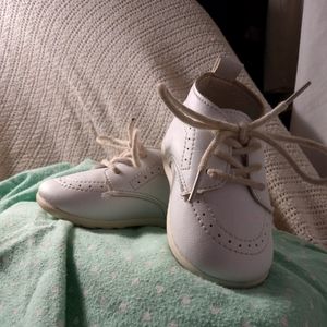 ( Almost same as training to walk)(Walkers) Baby shoes